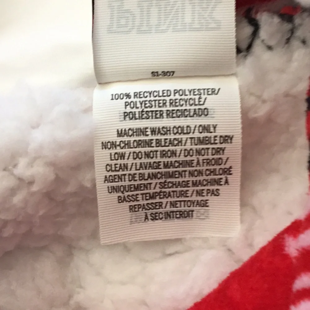 Pink Victoria’s Secret Sherpa Blanket NWT